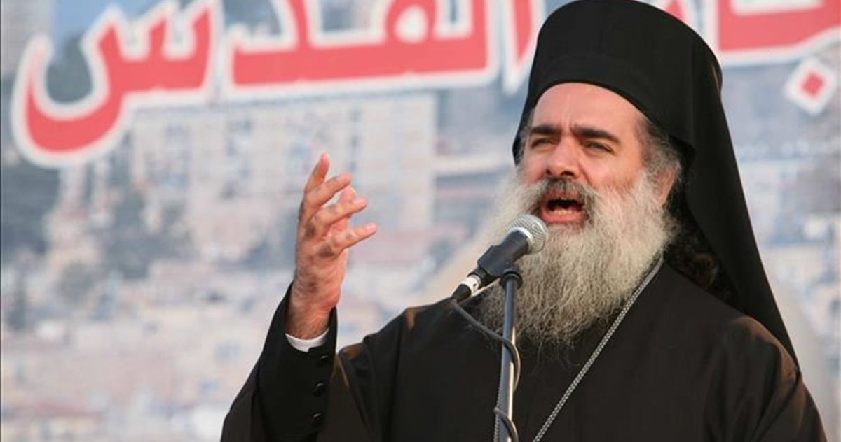 المطران حنا يحذر من تهديد الوجود المسيحي بالقدس